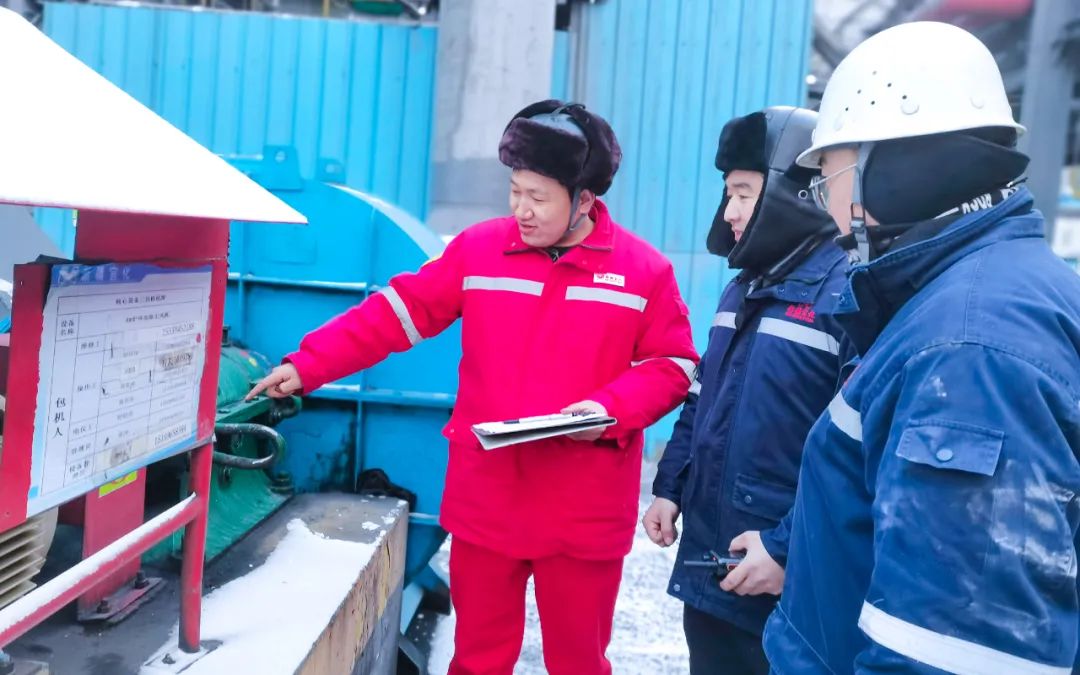 新疆宜化電石車間二一班：強(qiáng)化班組建設(shè)，筑牢基層基石(圖3)