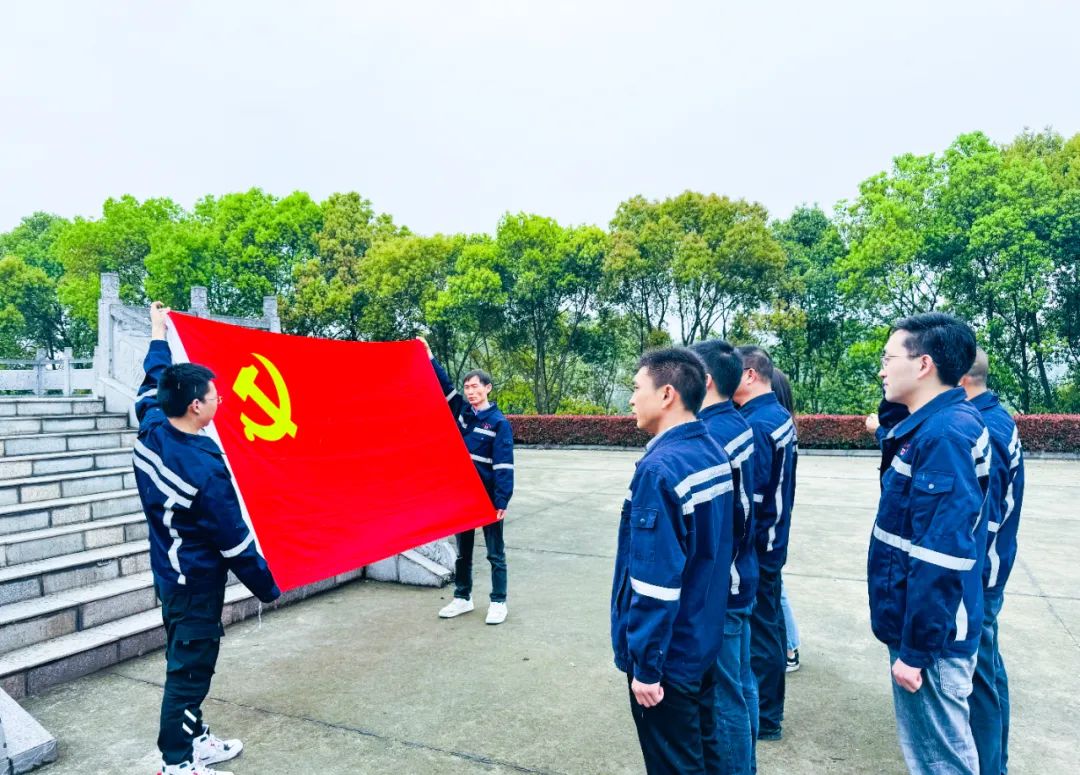 在緬懷中汲取奮進(jìn)力量！這場主題黨日活動“走心”更“入心”！(圖3)